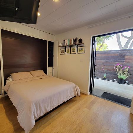 Venice Beach Studio With Large Private Patio Steps To The Beach Λος Άντζελες Εξωτερικό φωτογραφία