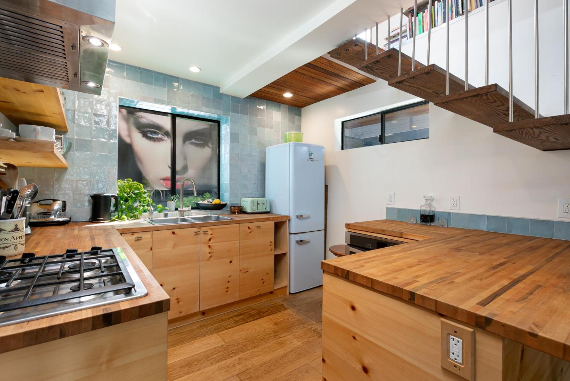 Venice Beach Studio With Large Private Patio Steps To The Beach Λος Άντζελες Εξωτερικό φωτογραφία