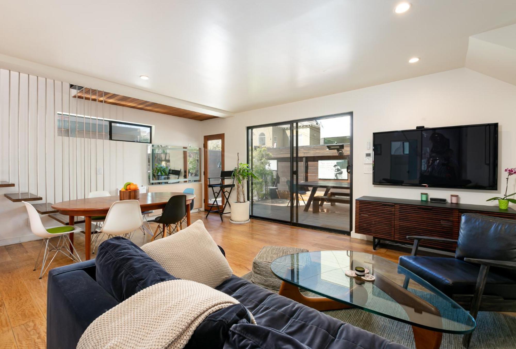Venice Beach Studio With Large Private Patio Steps To The Beach Λος Άντζελες Εξωτερικό φωτογραφία