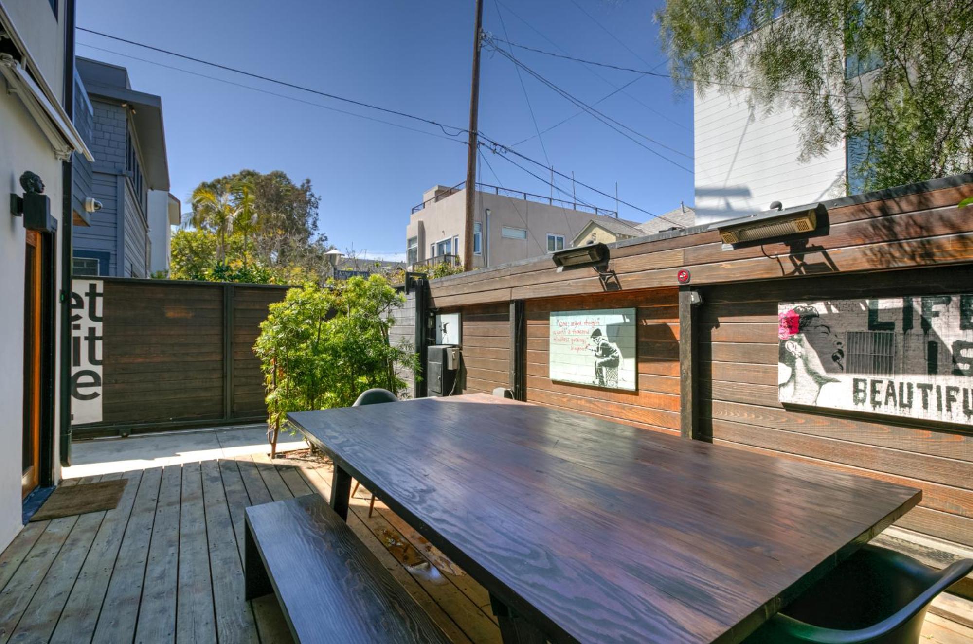 Venice Beach Studio With Large Private Patio Steps To The Beach Λος Άντζελες Εξωτερικό φωτογραφία