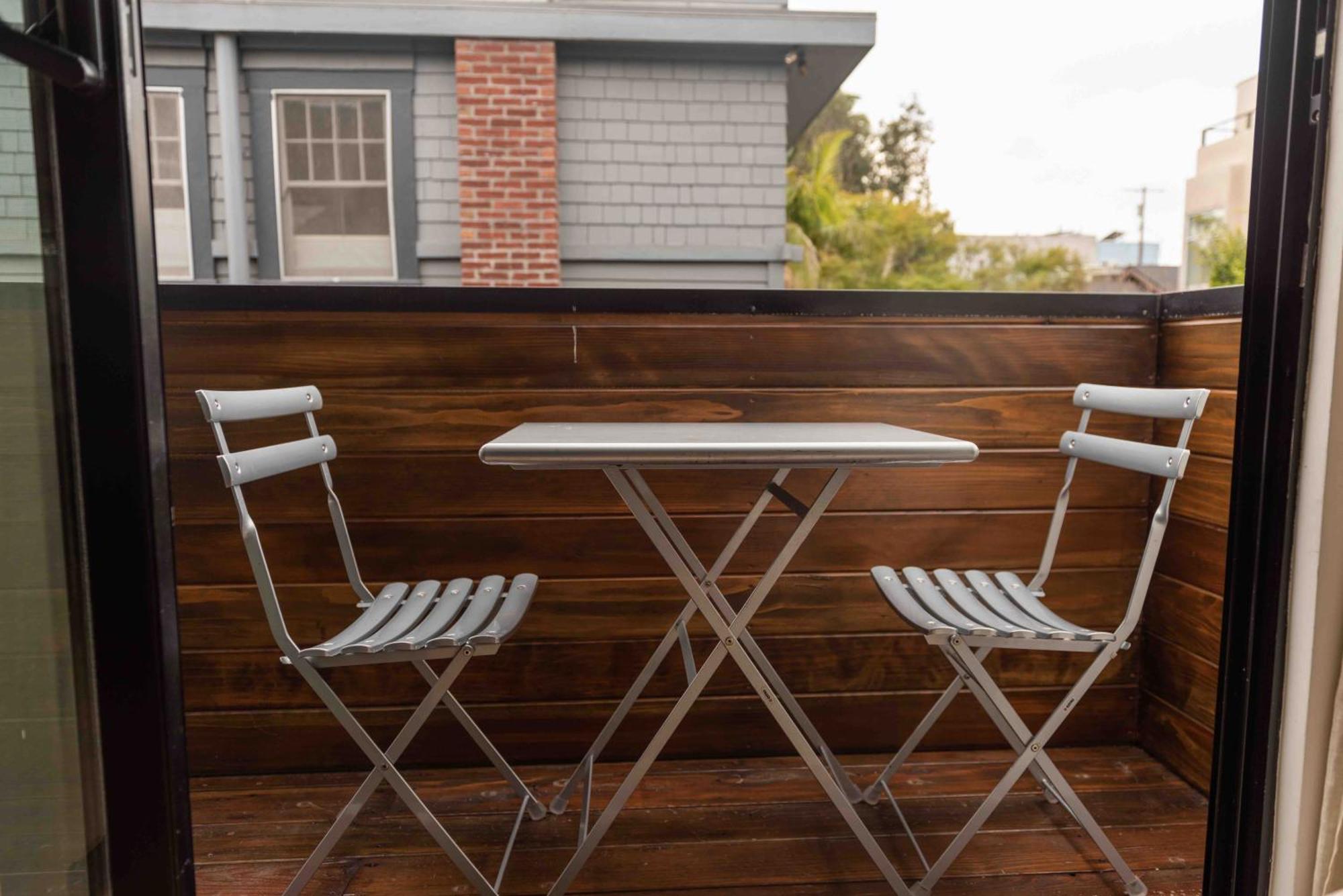 Venice Beach Studio With Large Private Patio Steps To The Beach Λος Άντζελες Εξωτερικό φωτογραφία