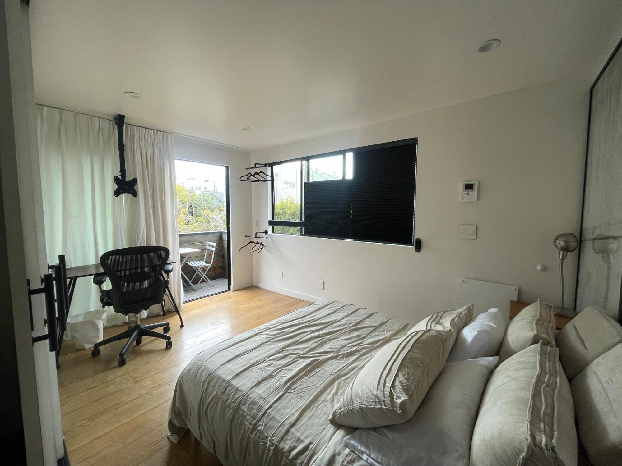 Venice Beach Studio With Large Private Patio Steps To The Beach Λος Άντζελες Εξωτερικό φωτογραφία