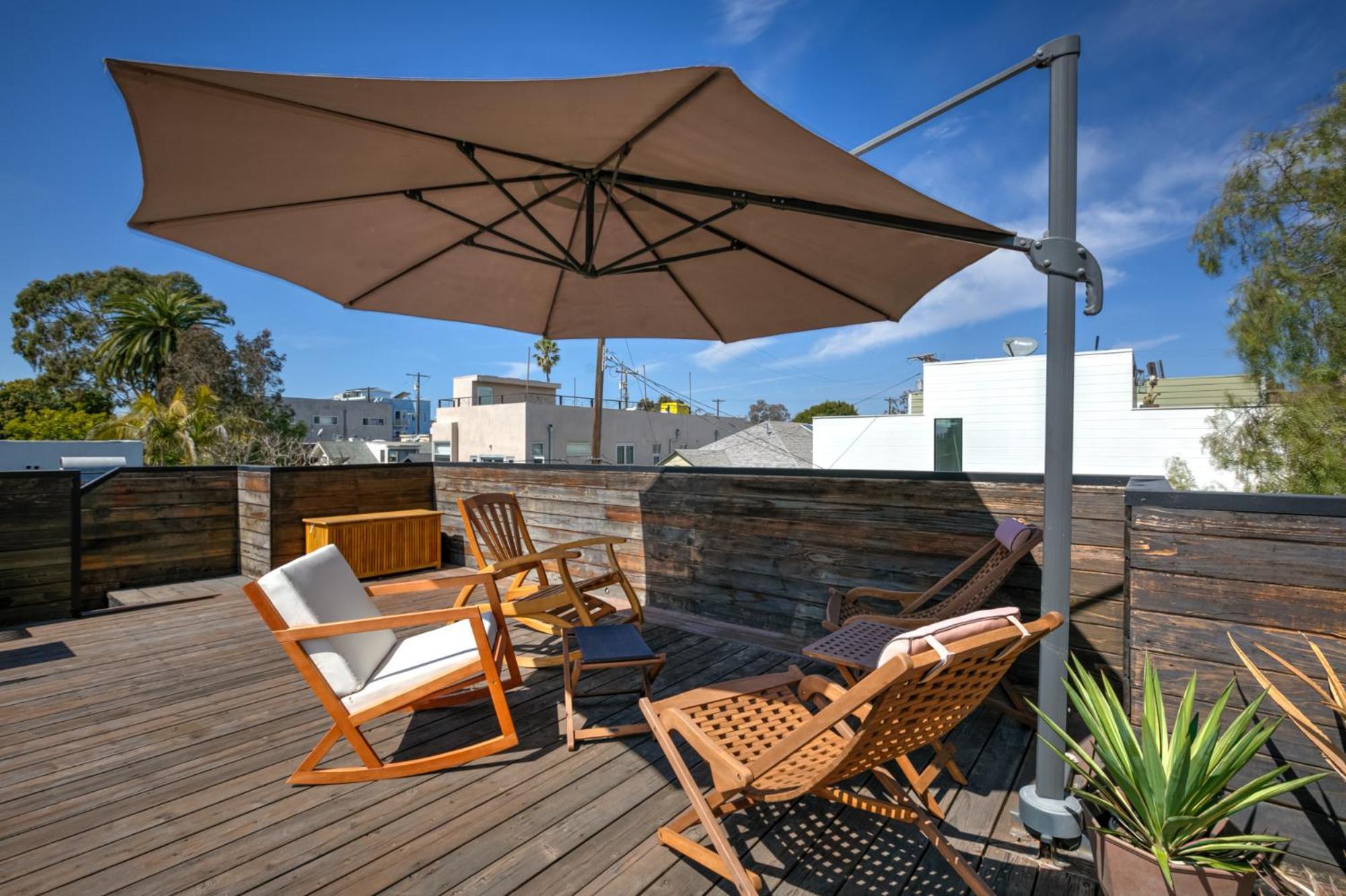 Venice Beach Studio With Large Private Patio Steps To The Beach Λος Άντζελες Εξωτερικό φωτογραφία